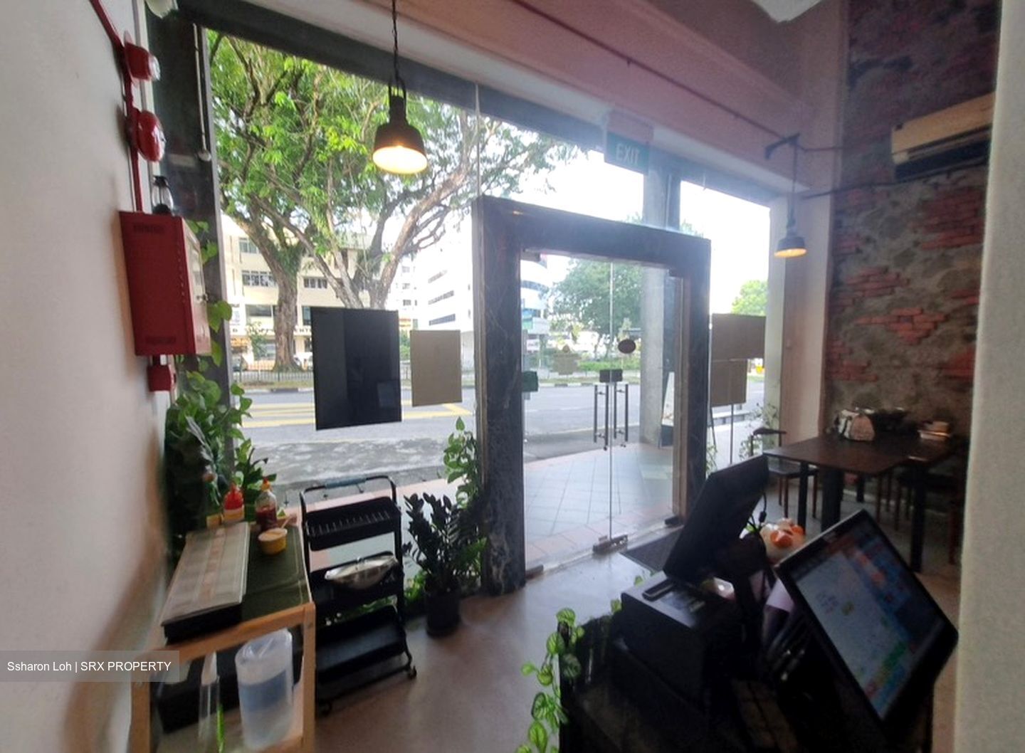 Yio Chu Kang Road (D19), Retail #604375451
